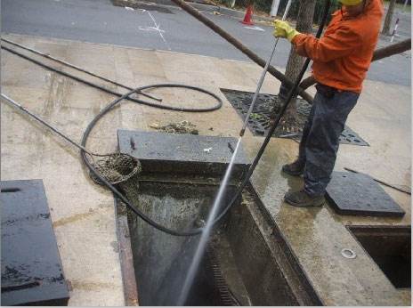 桂平池底污泥如何清理